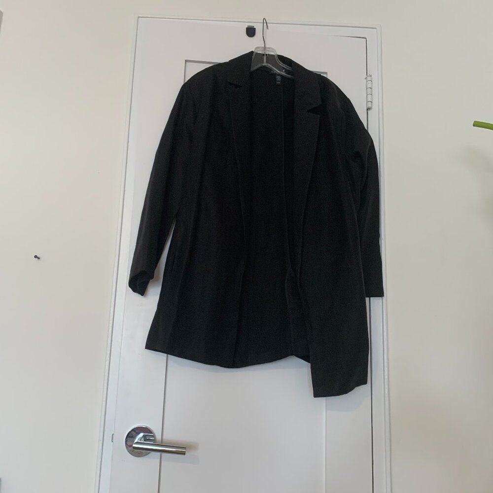 Black Eileen Fisher blazer, Petite Large